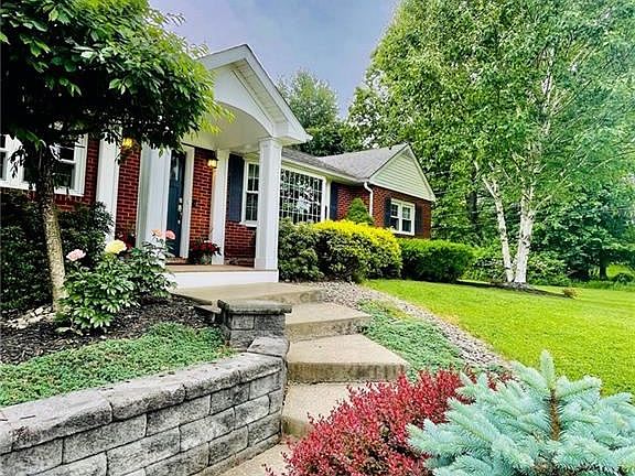 4th image of 44 McCall Pl