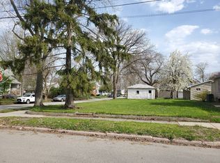 215 Seminary Ave, Bloomington, IL 61701