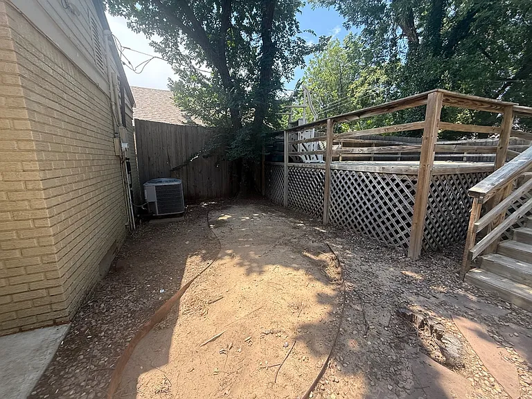 3105 NW 21st St — Photo 33
