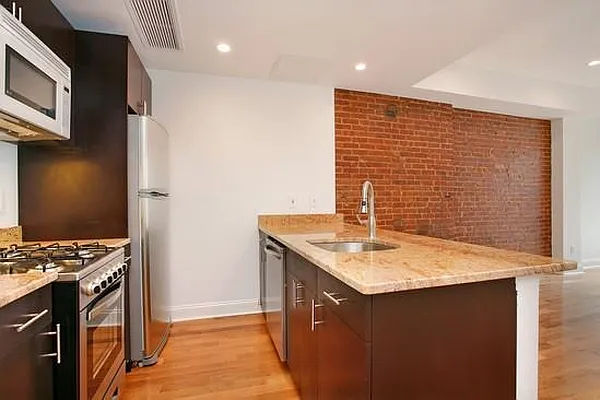 Rented by Town Residential | media 23