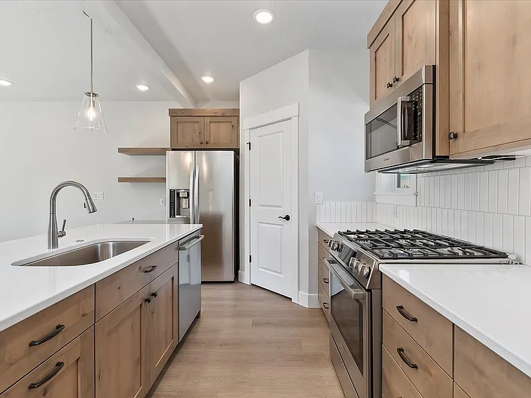 Bradbury Luxury Townhomes — Photo 69