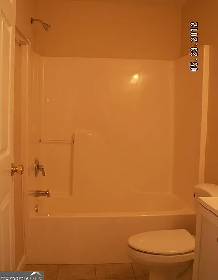 7400 Courtyard Dr — Photo 8