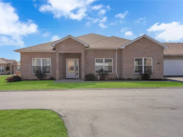 1502 Seminole Cir, Beaver Falls, PA 15010