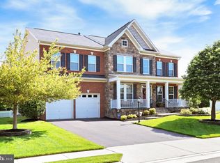 9335 Castle Hill Rd, Springfield, VA 22153