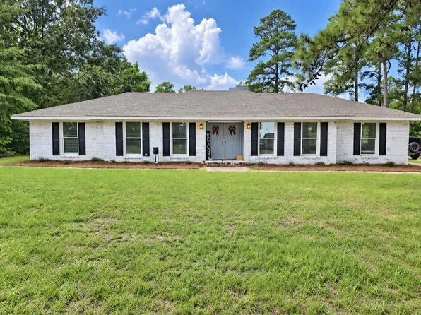 559 Inlet Rd, Eufaula, AL 36027
