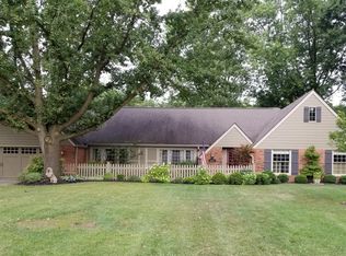 6570 Curtwood Dr, Tipp City, OH 45371