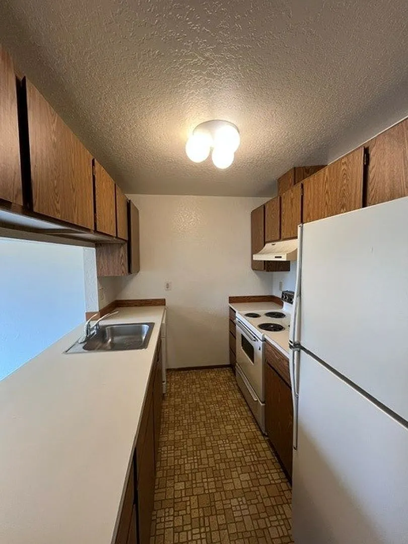JonDee 10619 4 Plex — Photo 1