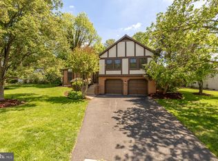 12561 Quincy Adams Ct, Herndon, VA 20171