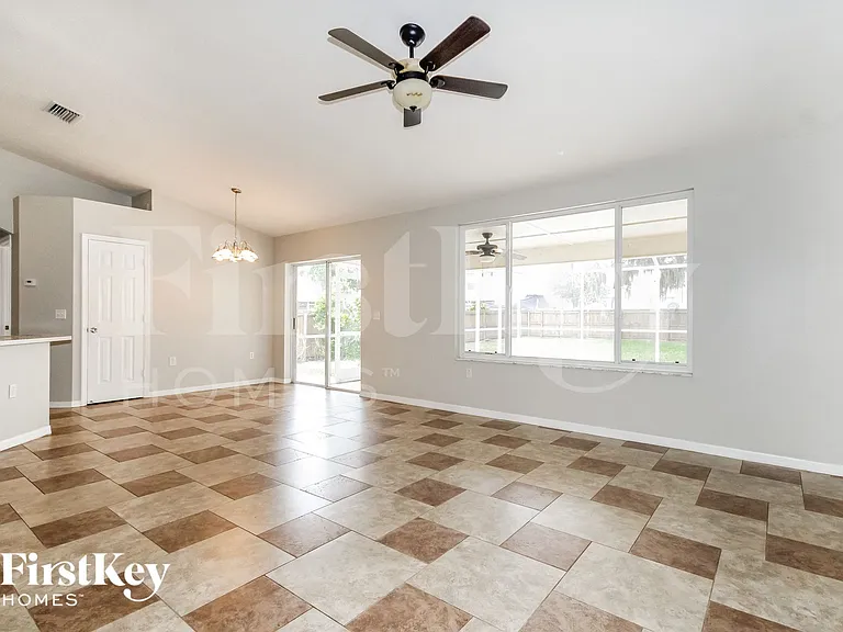 10709 Deepbrook Dr — Photo 4