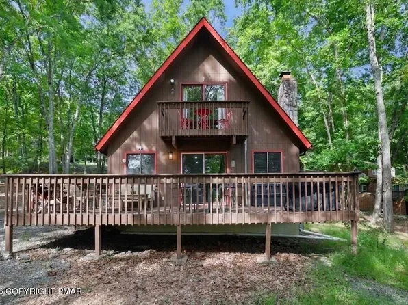 203 Bellingham Dr, Bushkill, PA 18324