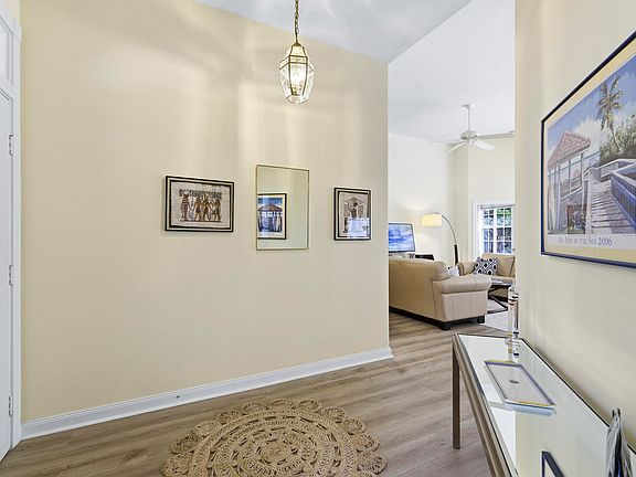 5th image of 325 Kelsey Park Circle