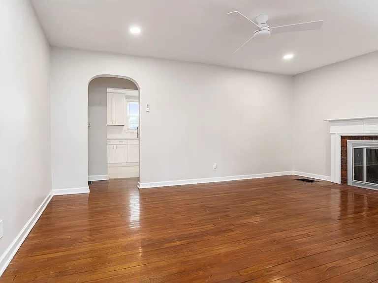 884 S Chesterfield Rd — Photo 5