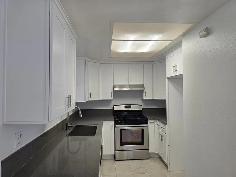 18651 Libra Cir — Photo 50