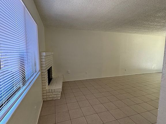 2nd image of 1034-1058 N Jefferson St #1042