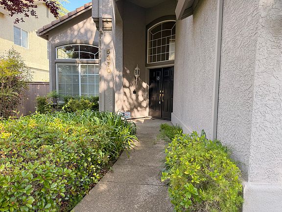 2nd image of 5370 Erickson Dr