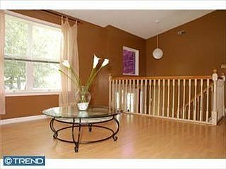 2nd image of 440 Pardee Blvd