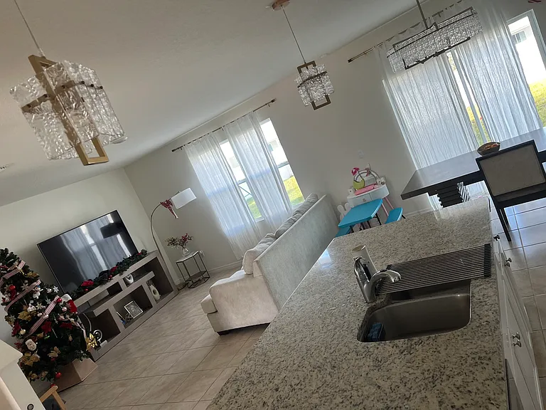 2520 Tulip Dr — Photo 12