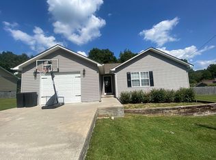 156 Parkview Dr, Oneida, TN 37841