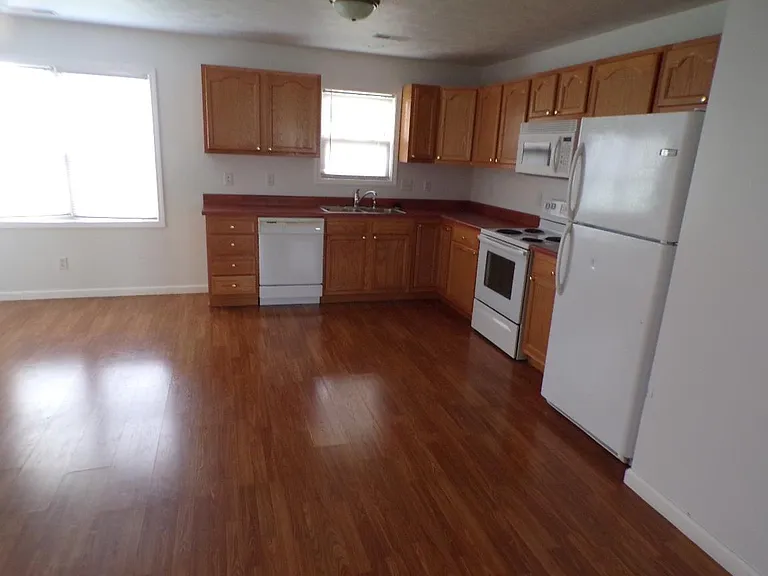 1408 Montebello Dr — Photo 9