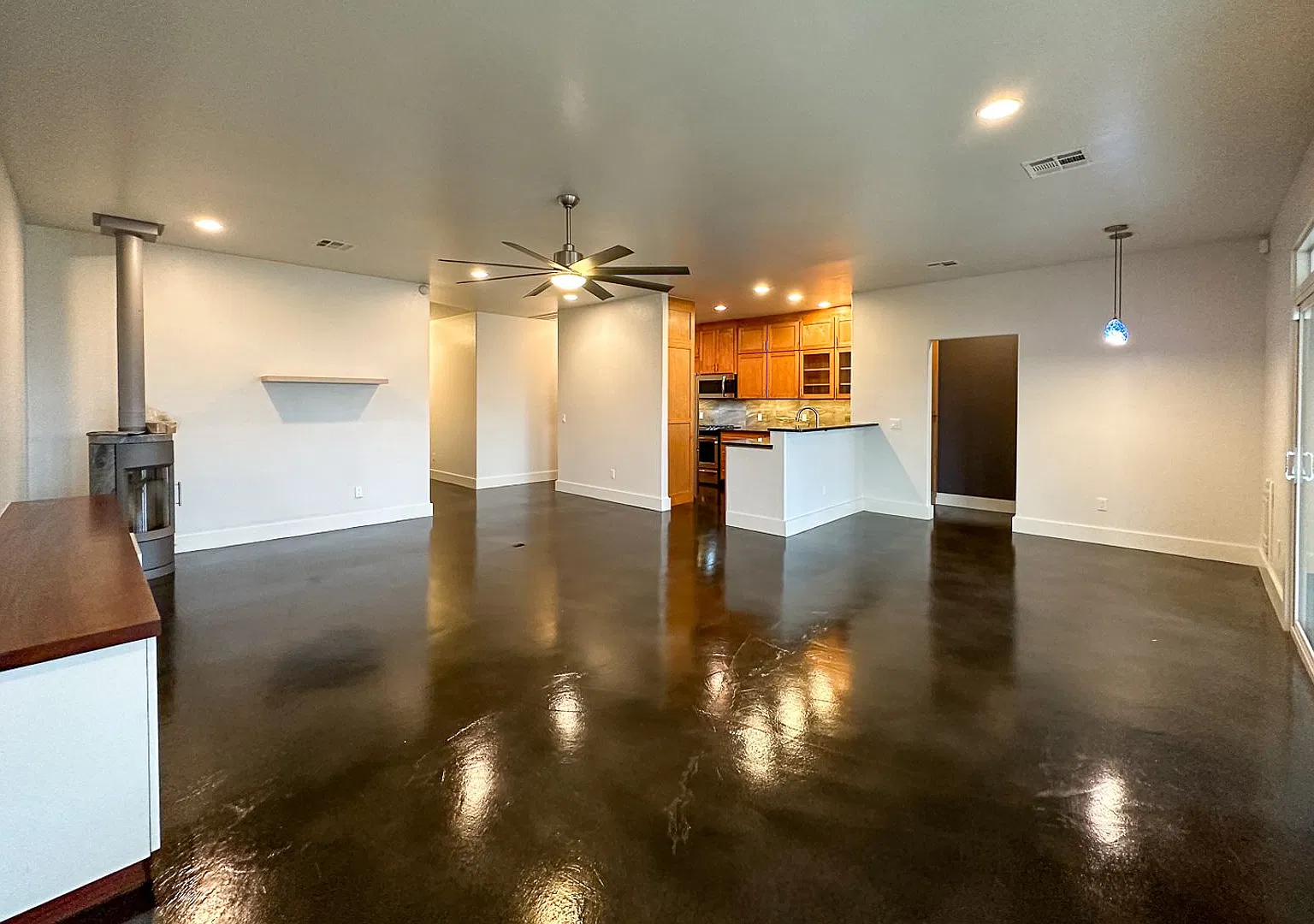 Spacious 3BD/2BTH Home in Moore — Photo 2