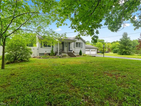 2680 Grandview Rd, Lake Milton, OH 44429