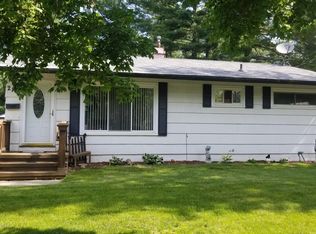 2104 Pleasant View Ave, Lansing, MI 48910