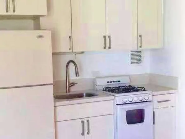 750 Amana St APT 1904, Honolulu, HI 96814