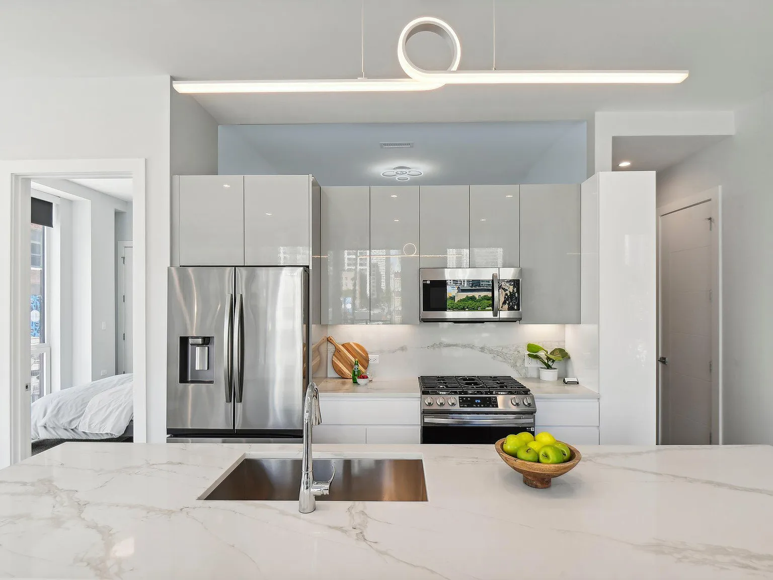 Luxe Suites Chicago Luxury Apartments — Photo 3