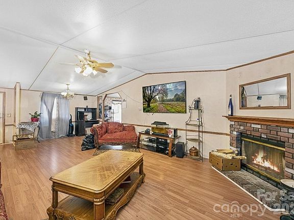 4th image of 4614 Irish Potato Rd