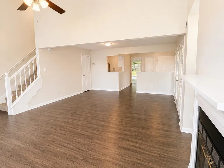 1693 Old Mill Stream Dr — Photo 4