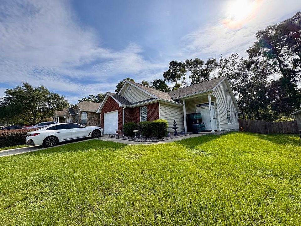 1st image of 3581 Coyote Creek Dr
