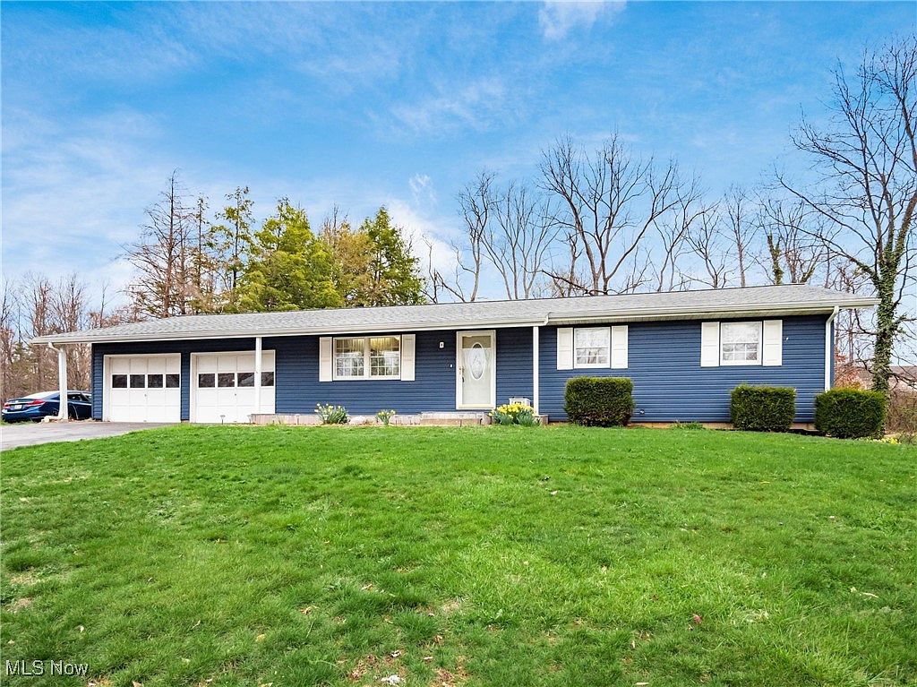 2765 N Lawndale Pl, Zanesville, OH 43701 | Zillow