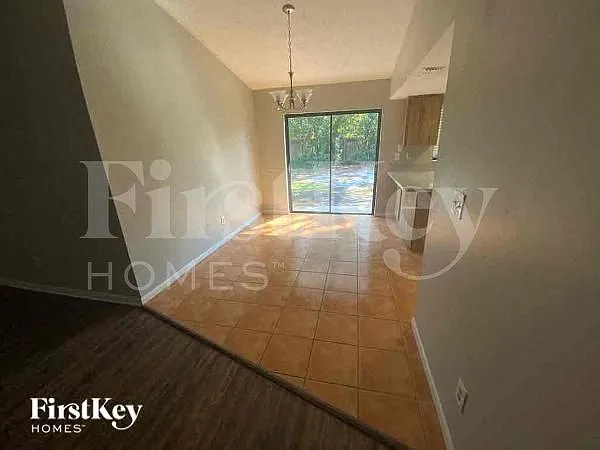 2813 Eagle Run Cir S — Photo 3