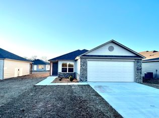 31 Oak Leaf Dr, Conway, AR 72032