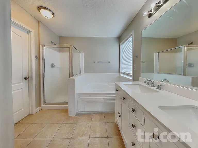 130 Kyle Way — Photo 13