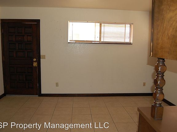 3rd image of 2621 McCulloch Blvd N APT 1A