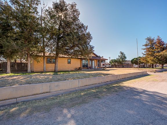 4th image of 208 Duggan Ave