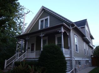 1414 Greenwood St, Evanston, IL 60201