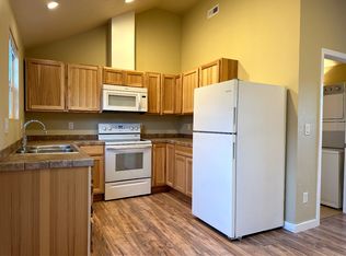 408 SE 99th Ave UNIT A, Portland, OR 97216