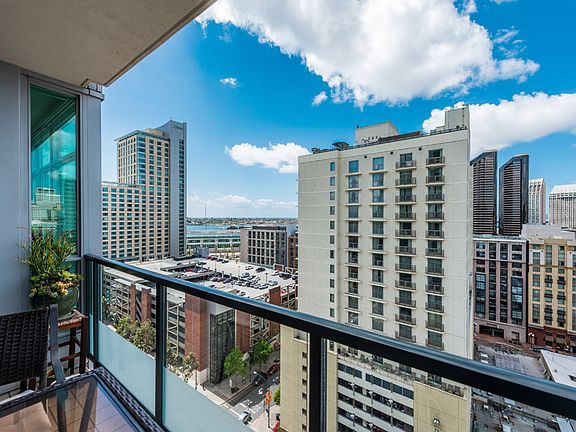 4th image of 325 7th Ave Unit 1407
