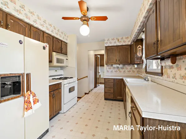 17844 136th Ave, Nunica, MI 49448