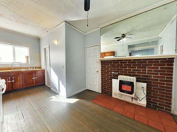 4th image of 288 W Lawrence St