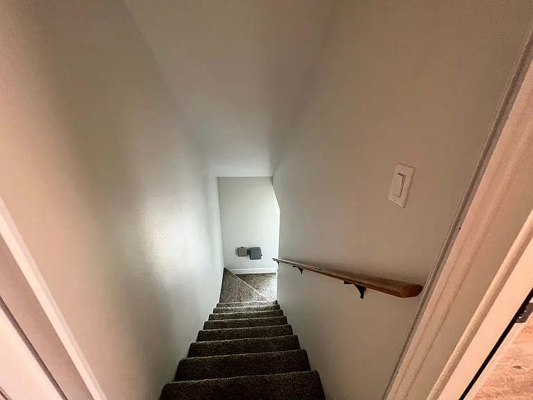 308 Oak St — Photo 18