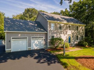 42 Nolls Farm Rd, Auburn, NH 03032