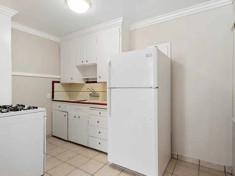 325 E William St #10 — Photo 6