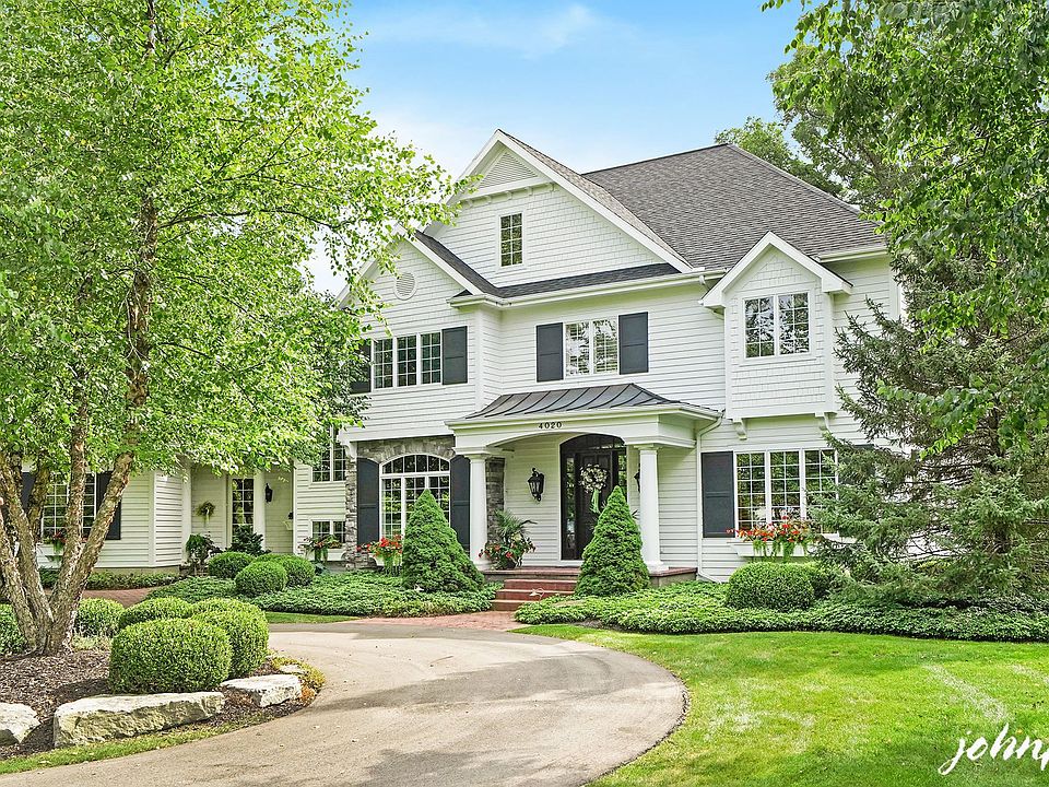 1st image of 4020 Yarrow Dr NE