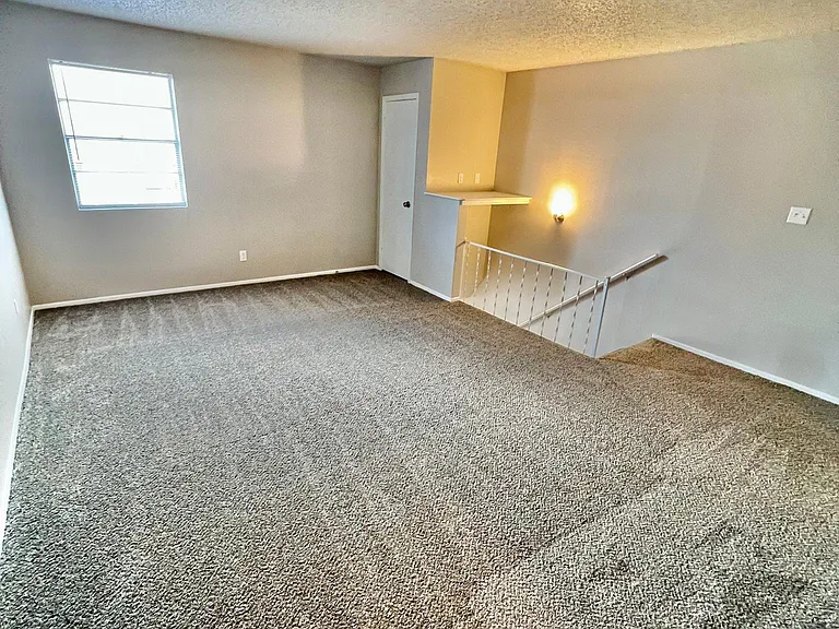 1076 Linde St — Photo 12