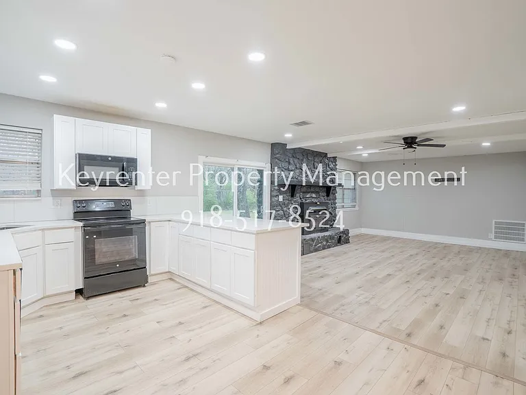 32044 E 724th Ter — Photo 9