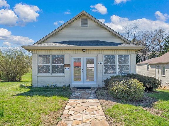 2nd image of 841 Bedford Rd