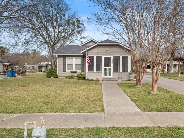 113 Woodland St, Malakoff, TX 75148